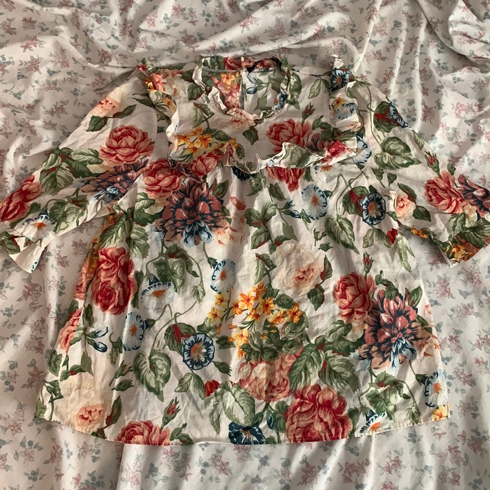 zara floral blouse
